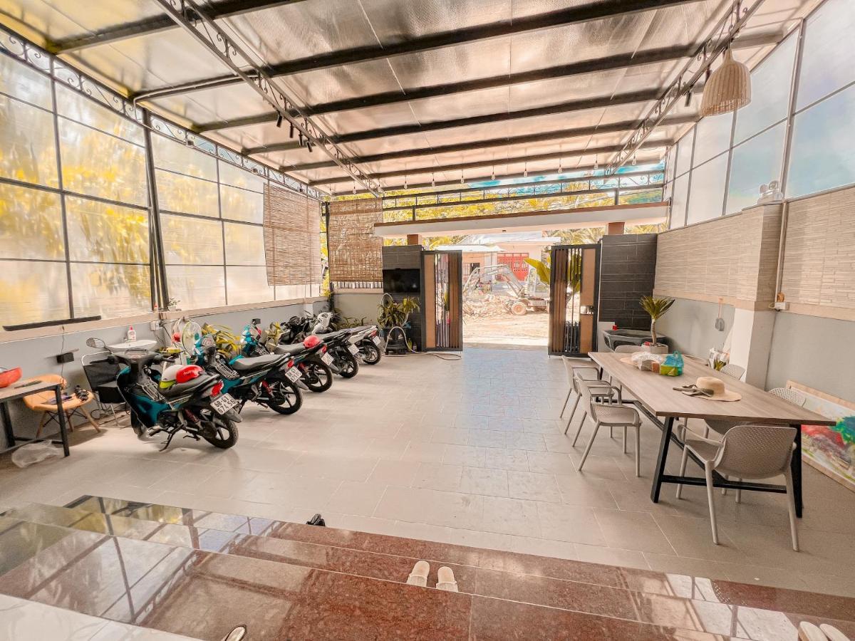 Homestay Qhome Chi Khu Co Ong Esterno foto