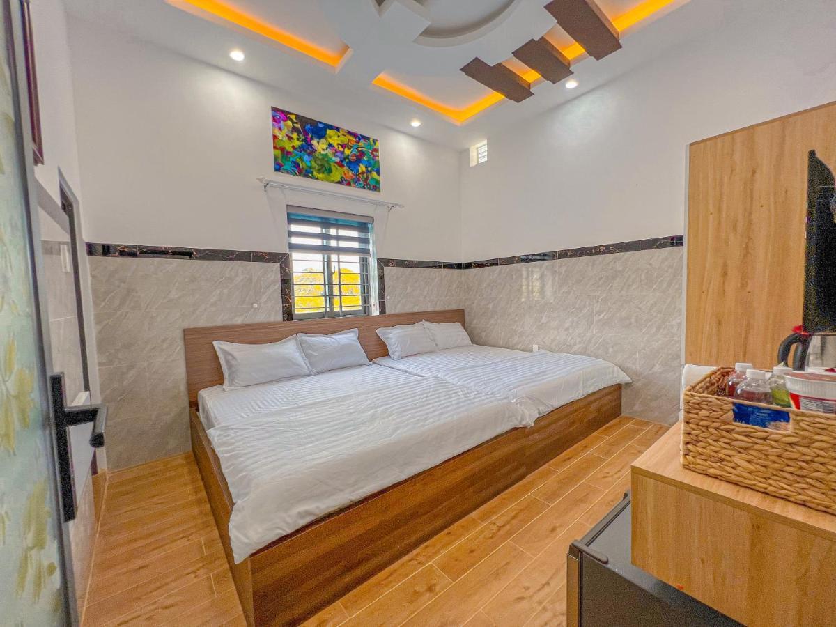 Homestay Qhome Chi Khu Co Ong Esterno foto