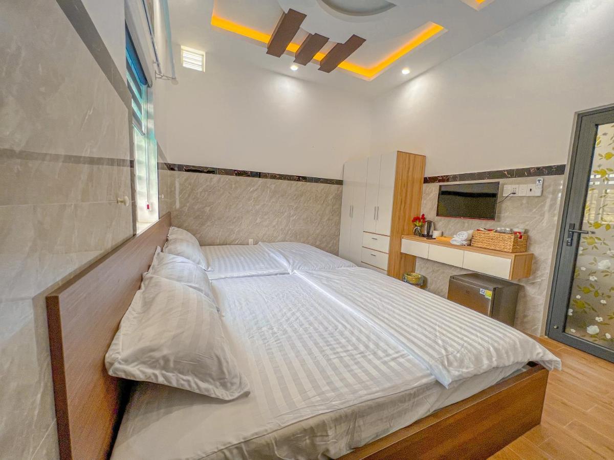 Homestay Qhome Chi Khu Co Ong Esterno foto